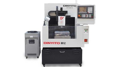 小型數(shù)控精雕機(jī)是怎么樣自動(dòng)換刀的？